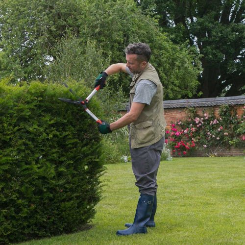 Wavy Blade Hedge Shear_Shears