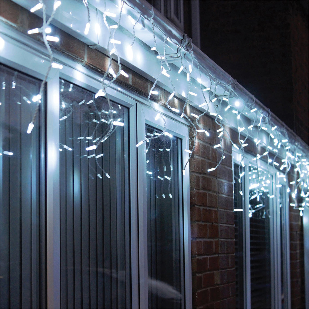 Eagle Connect Icicle Lights White Rubber With 60/40/20cm Drop with 10% C/W Twinkle_Icicle Lights