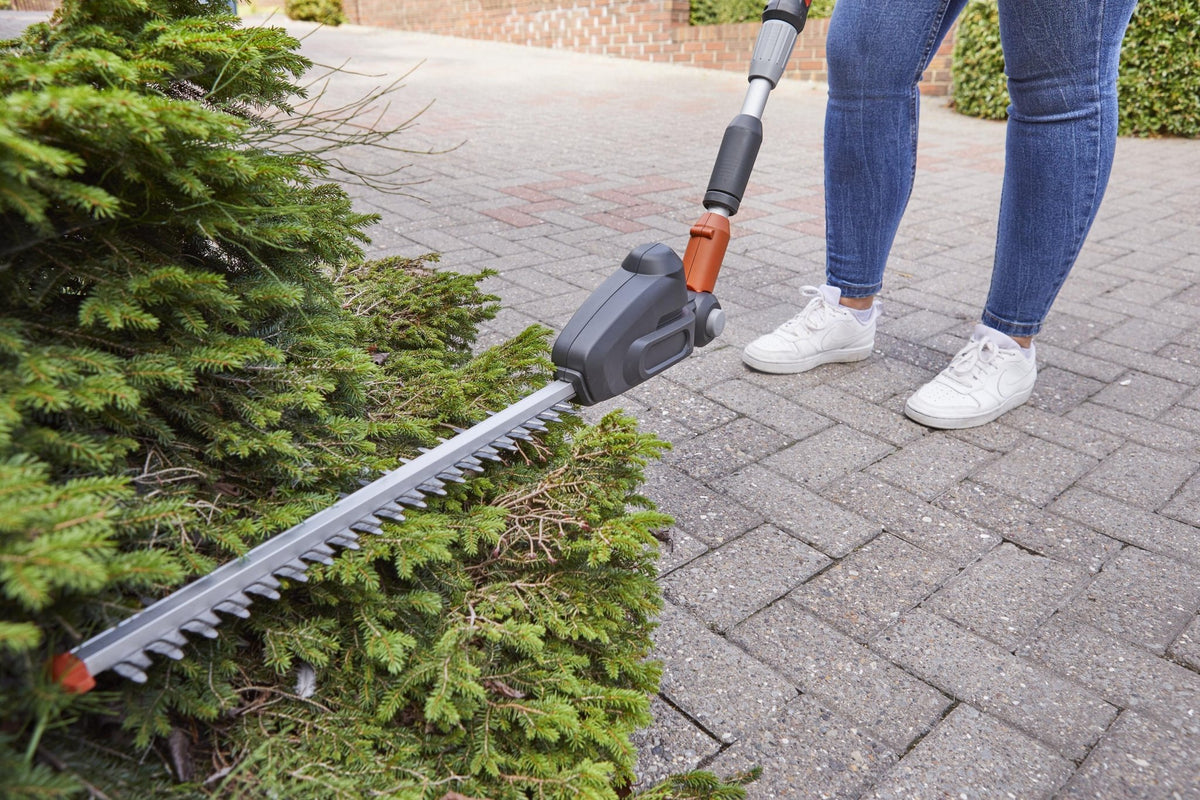 18V Ultracut Reach Hedge Trimmer_Hedge Trimmers