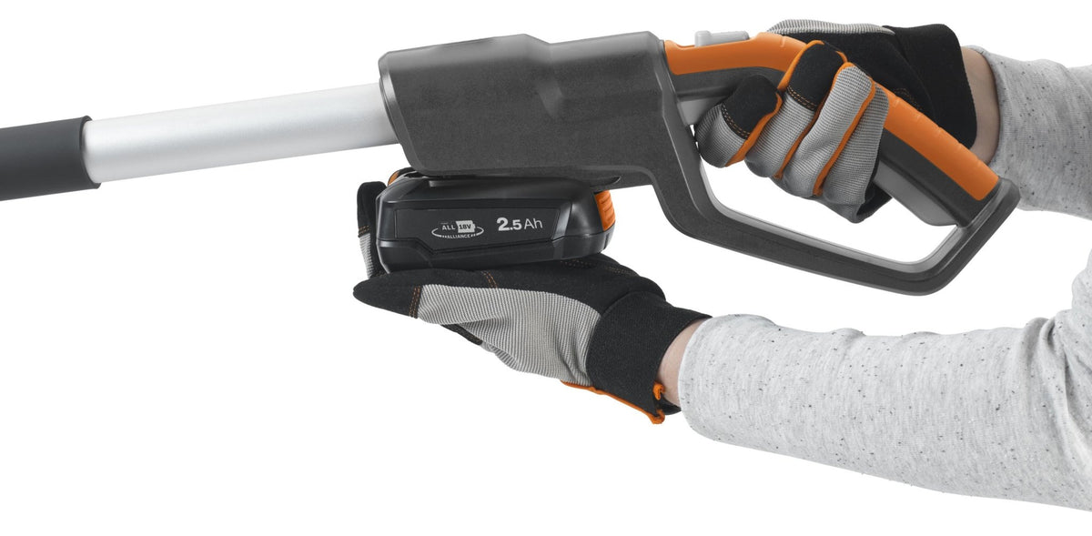 18V Ultracut Reach Hedge Trimmer_Hedge Trimmers