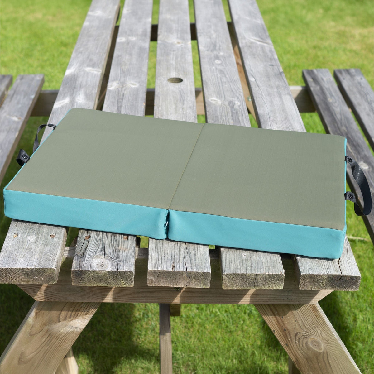 St Helens Home and Garden Memory Foam Folding Kneeler Cushion_Garden Kneelers