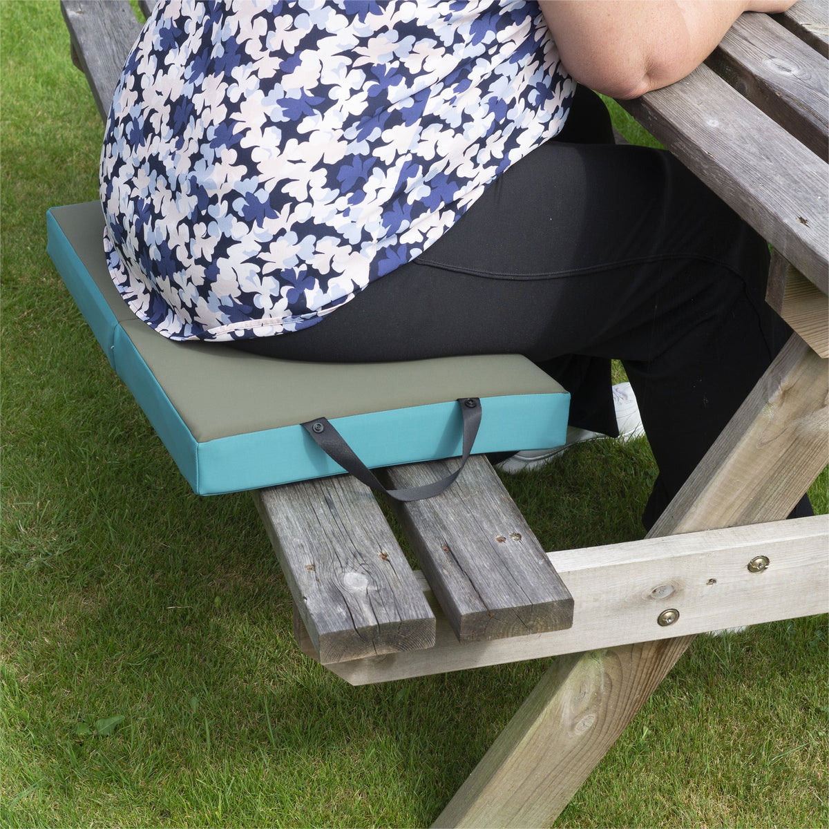 St Helens Home and Garden Memory Foam Folding Kneeler Cushion_Garden Kneelers