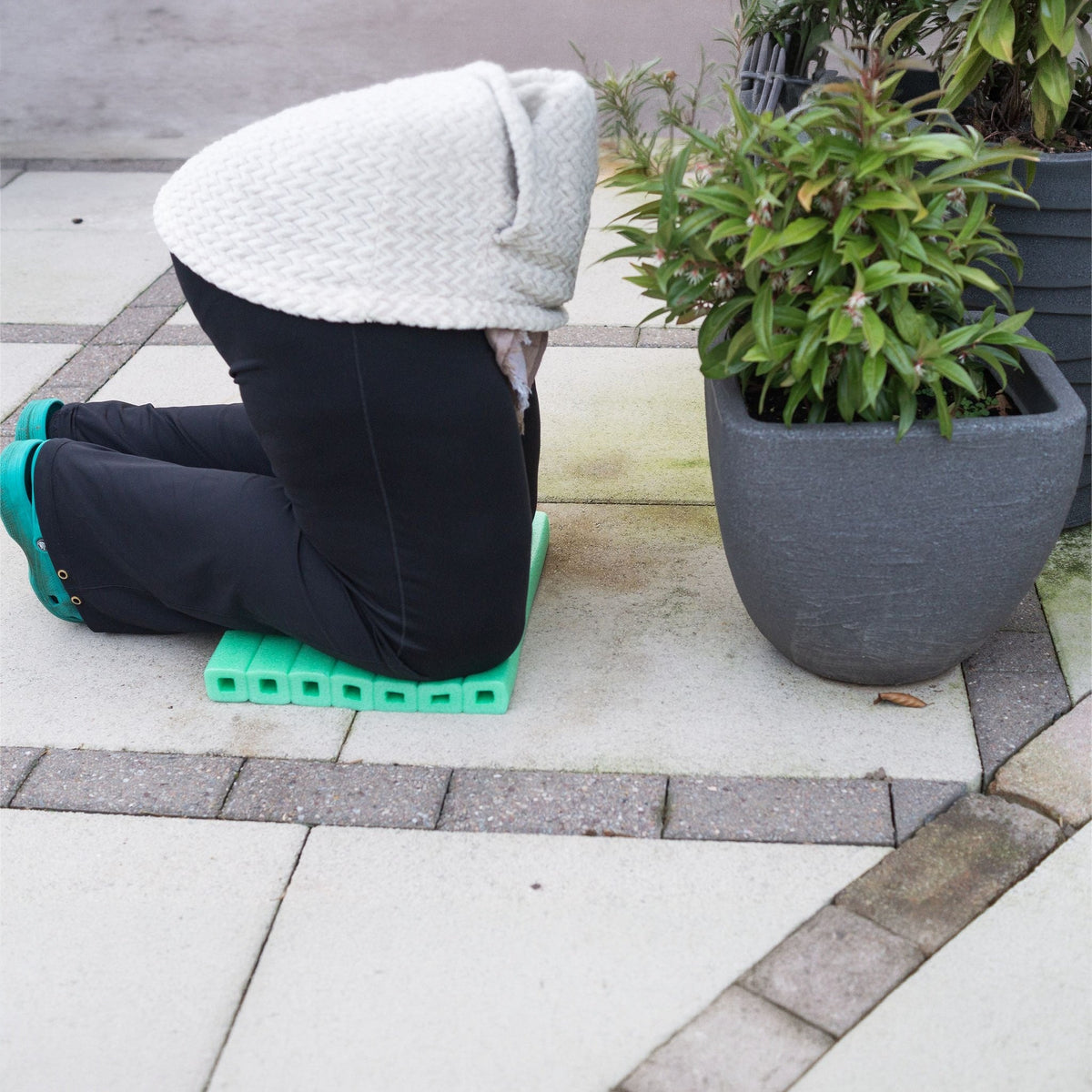 St Helens Home and Garden and Home Knee Cushions With Carry Handles - Set of 3_Garden Kneelers