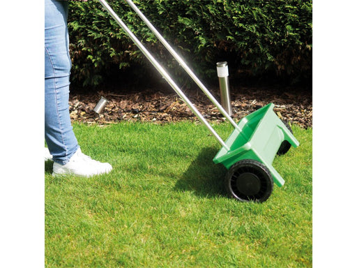 St Helens Home and Garden Lawn Seed Spreader_Lawn Care