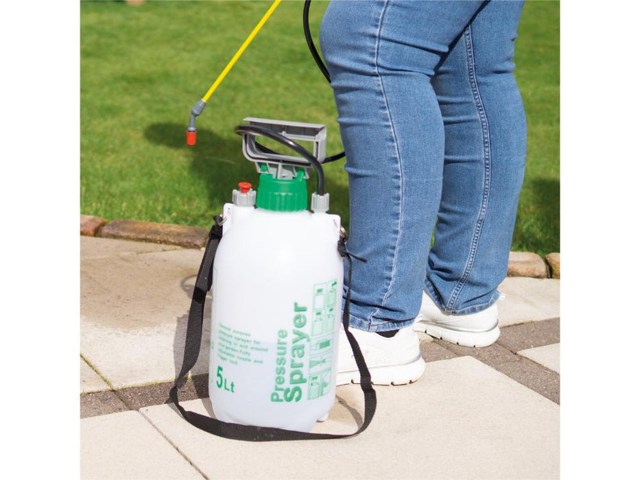 St Helens Home and Garden 5L Pump Action Pressure Sprayer_Weed Control