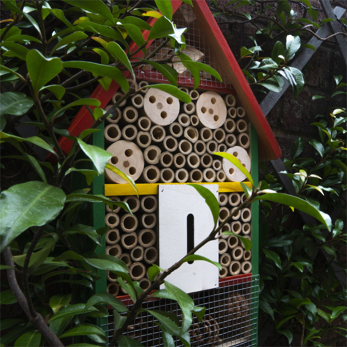 Wooden Bug and Bee Hotel_Bird Boxes & Insect Houses