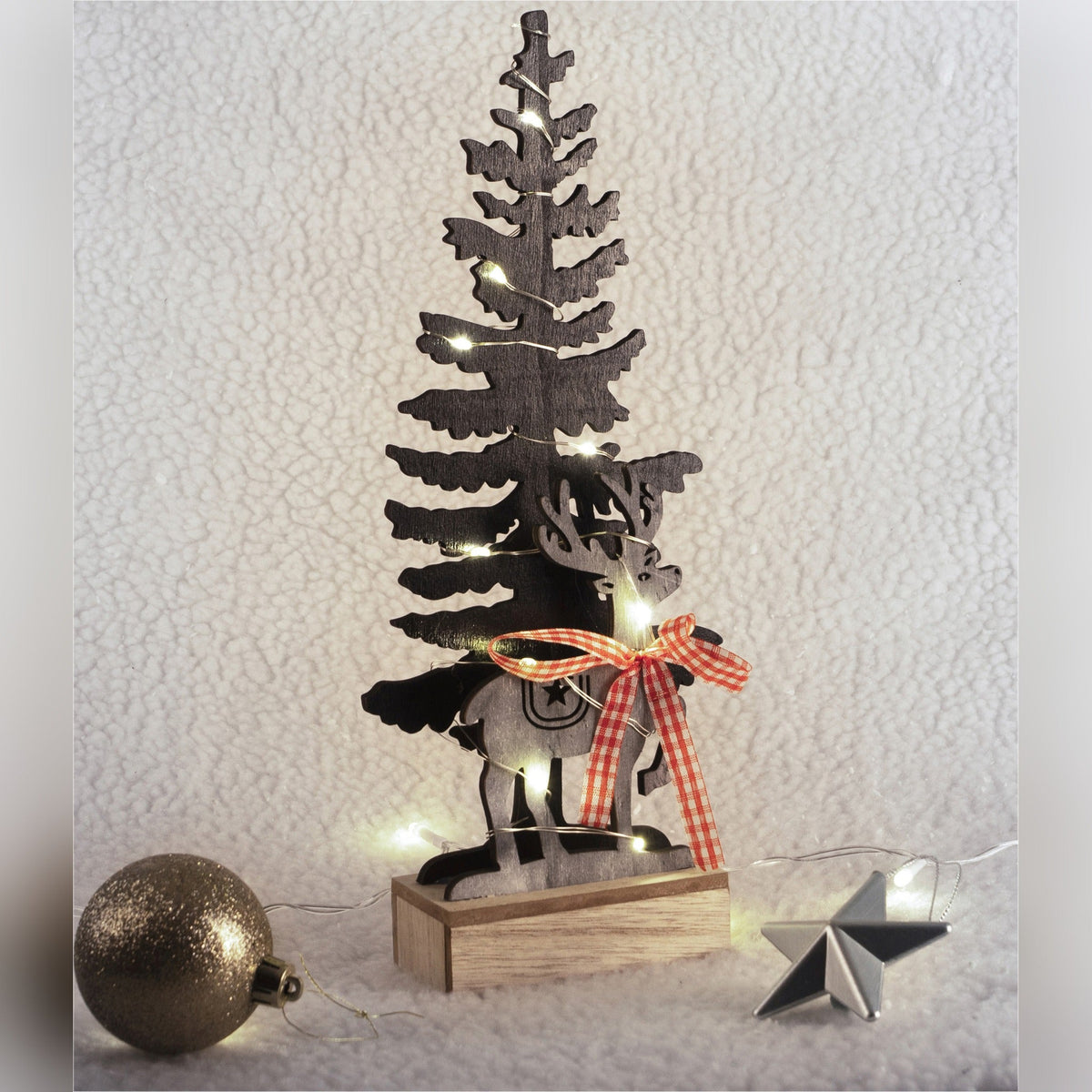 St Helens Home and Garden Battery Powered Wooden Christmas Tree Light Effect_Indoor Christmas Decorations