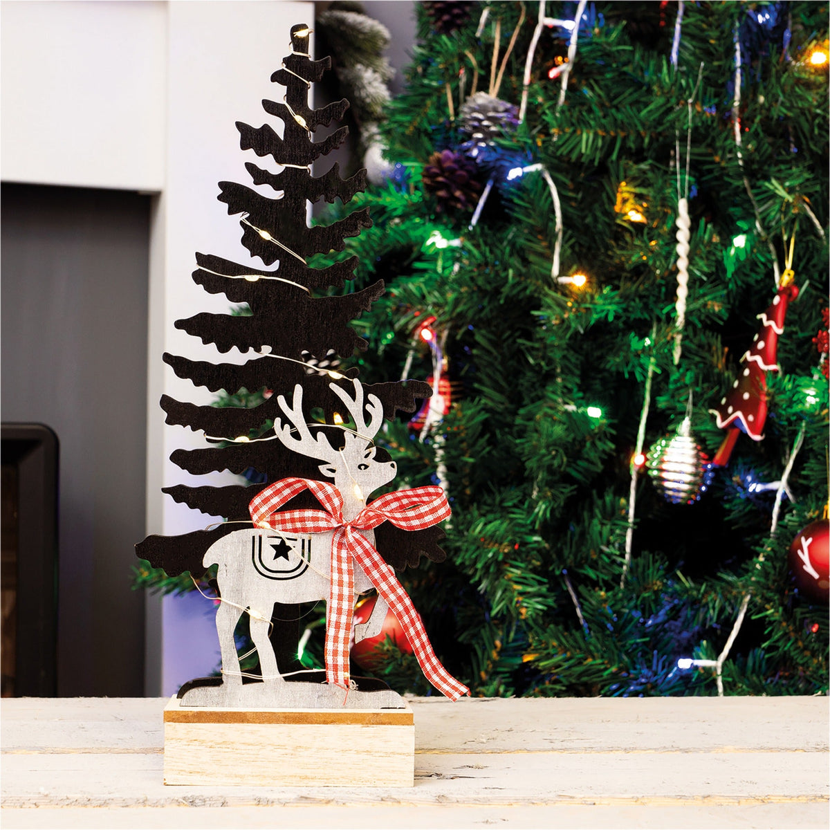 St Helens Home and Garden Battery Powered Wooden Christmas Tree Light Effect_Indoor Christmas Decorations