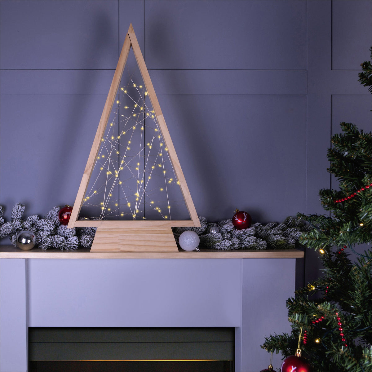 Wooden Christmas Tree – Self-Assembly Festive Decoration for Home or Office_Indoor Christmas Decorations