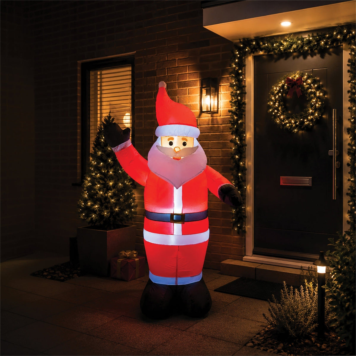 Inflatable Santa Claus with LED Lights - Festive Christmas Decoration for Indoor & Outdoor Use_Outdoor Christmas Decorations