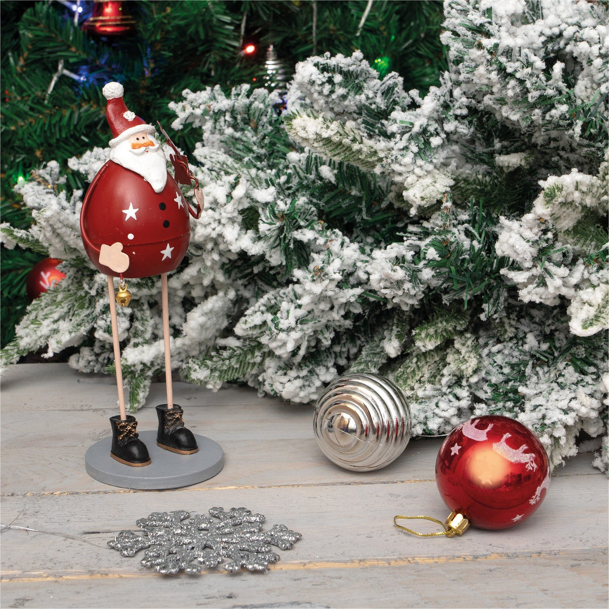 St Helens Home and Garden Metal Christmas Decoration_Indoor Christmas Decorations