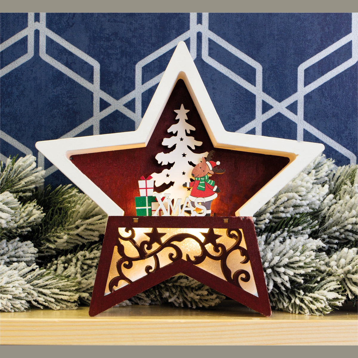 Battery Powered Wooden Light Up Christmas Star - White and Burgundy_Indoor Christmas Decorations