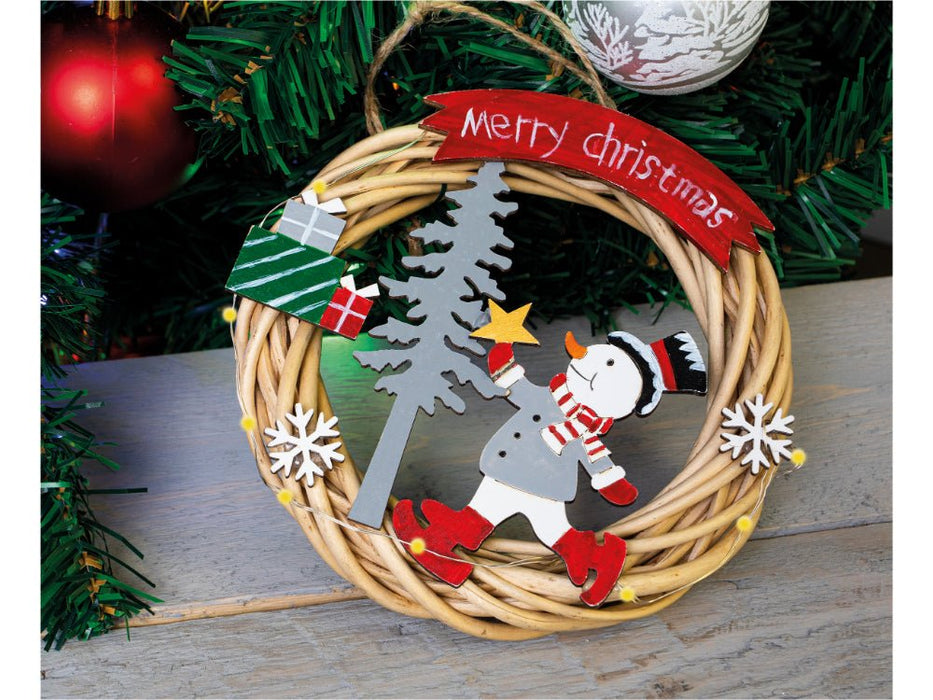 St Helens Snowman Battery Powered Wicker Christmas Wreath_Christmas Wreaths