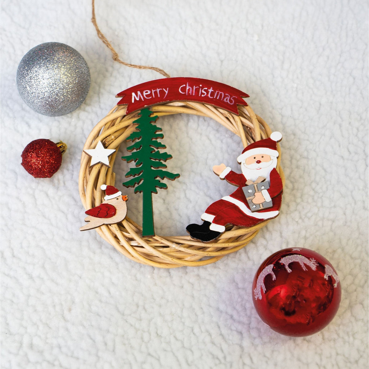 St Helens Santa Battery-Powered Wicker Christmas Wreath – Festive Indoor Decoration_Christmas Wreaths