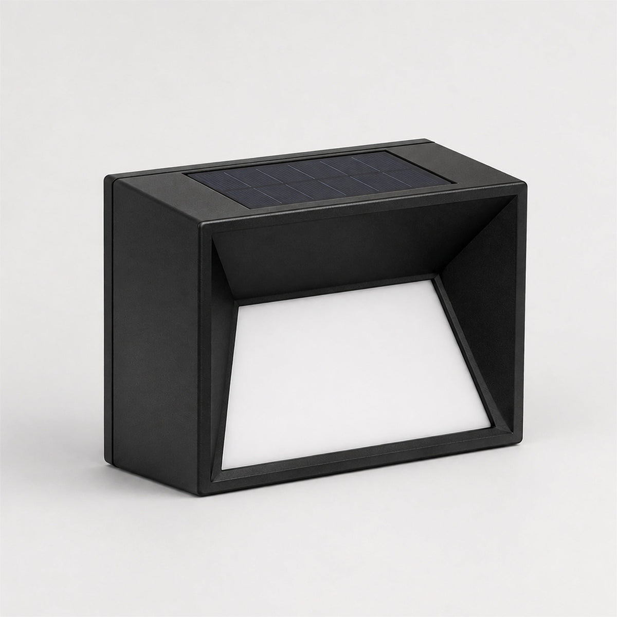 Skye Intelligent Solar LED Wall Light_Pond Lighting
