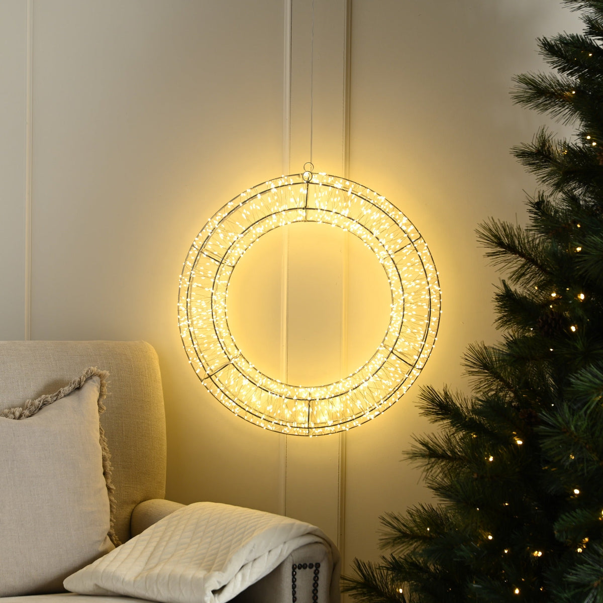 50cm Dewdrop Wreath with 1440 Warm White LED_Indoor Christmas Decorations