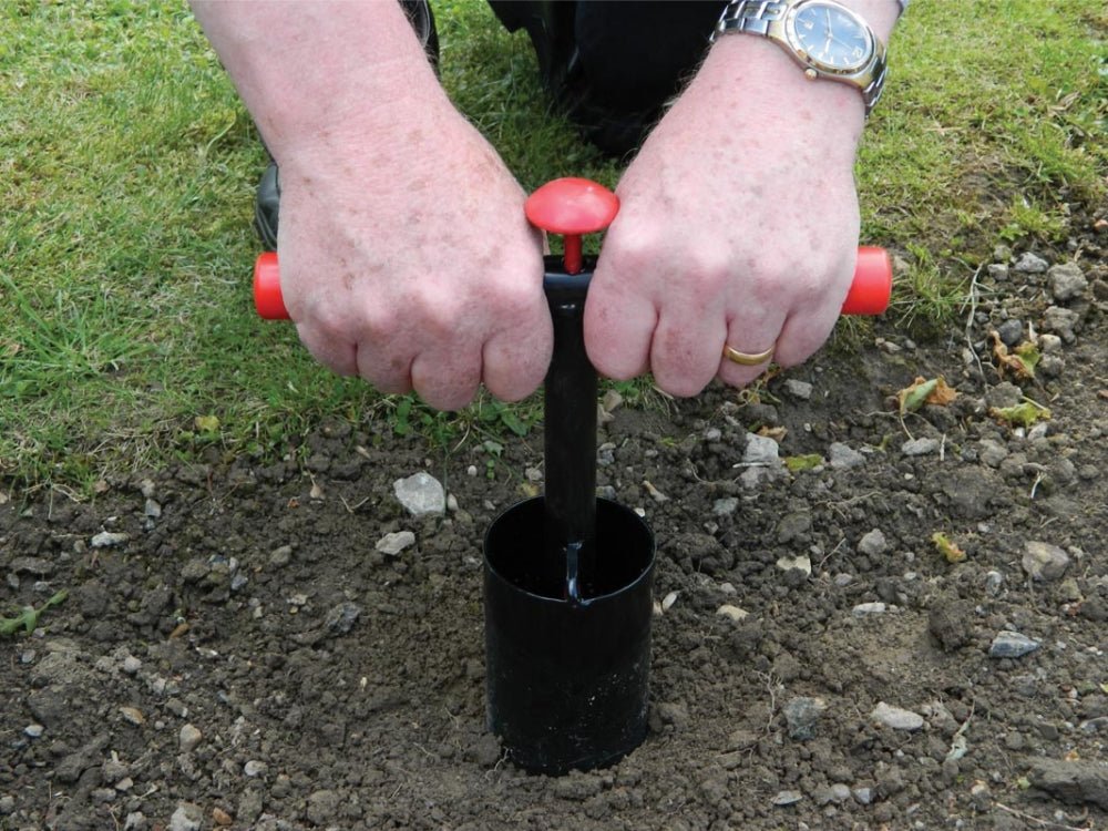Heavy Duty Bulb Planter with Soil Ejection System – Garland Garden Tool_Clean - Up Tools
