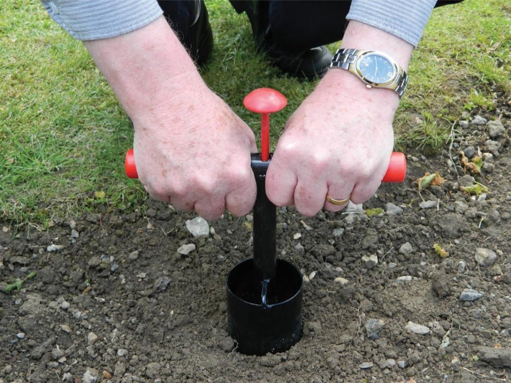 Heavy Duty Bulb Planter with Soil Ejection System – Garland Garden Tool_Clean - Up Tools