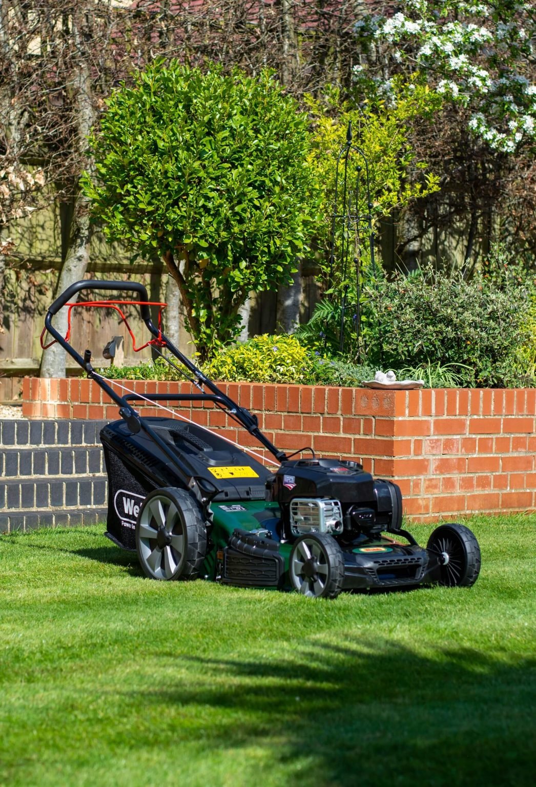 Supreme Self Propelled Petrol Rotary Lawnmower - 53cm (21")_Lawnmowers