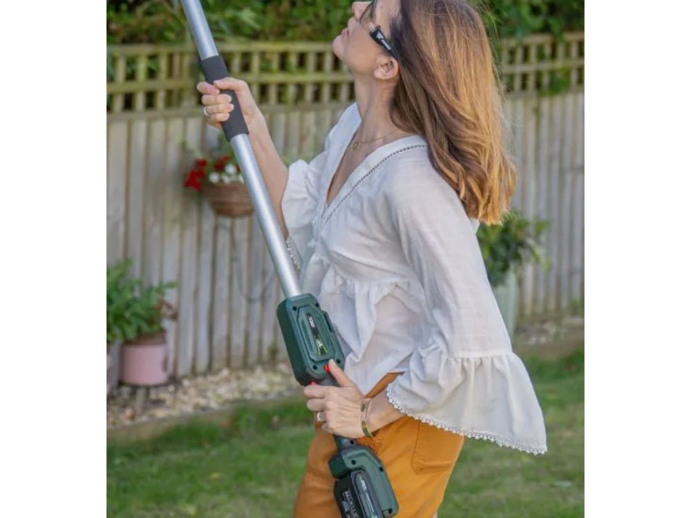 Cordless Pruning Saw_Chainsaws