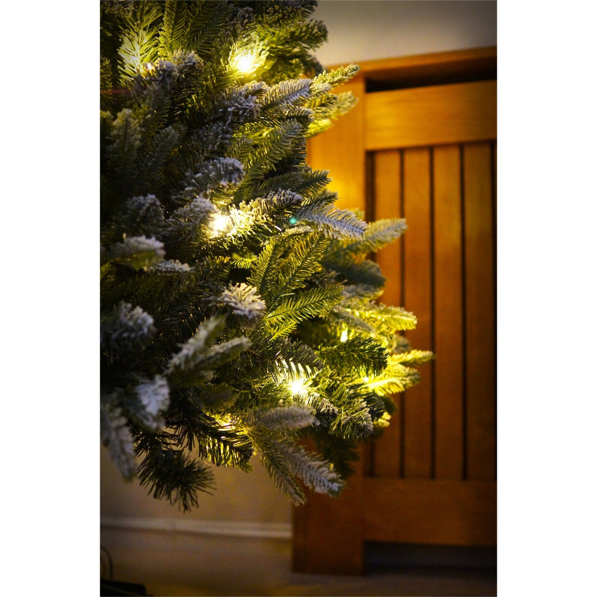 Winter Wonderland Snow Flocked Pine Pop-Up Christmas Tree – Pre-Lit with Warm White LEDs for Effortless Indoor Festive Décor_Artificial Christmas Trees