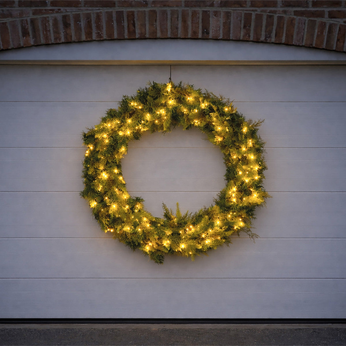 Xmas Haus 200 LEDs Warm White Wreath Outdoor Decoration with Timer 94CM_Outdoor Christmas Decorations
